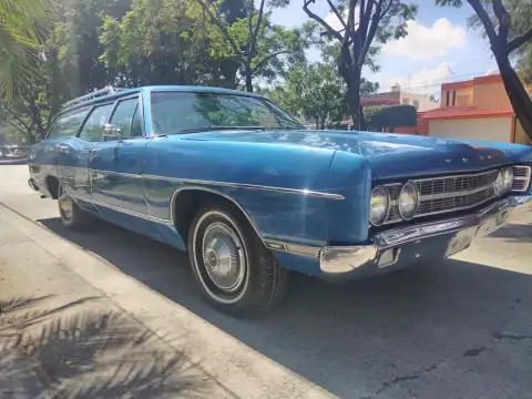 Ford Galaxie 500 azul