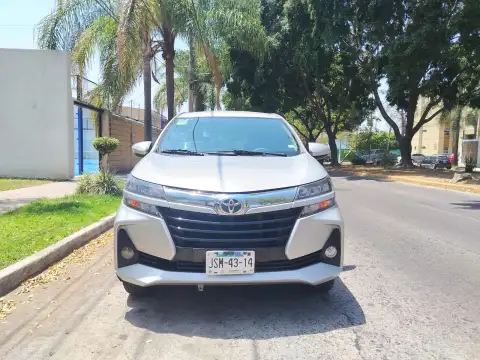 Toyota Avanza 2021 plata